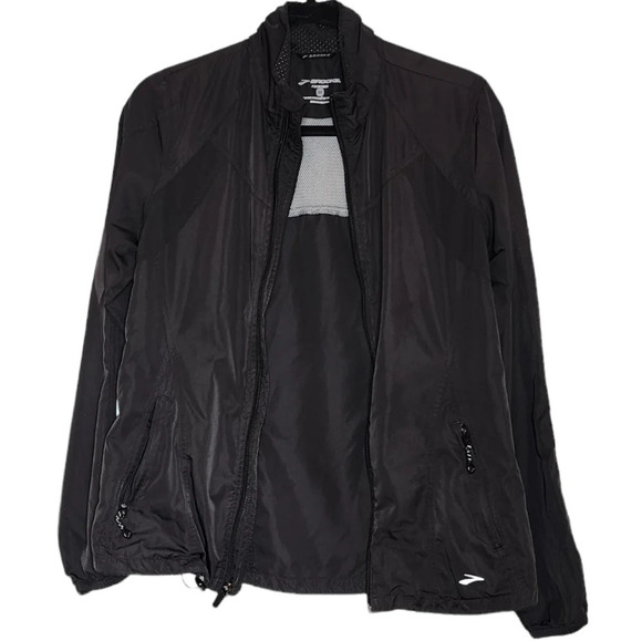 Brooks black running jacket.  Shelter technology.  Full zip.  Women's medium - Picture 13 of 16